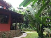 Casa no sertão da Barra do Una no meio da mata