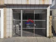 Casa no Tatuapé, próximo ao metrô Carrão, com 2...