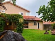 Casa no Ville de Montagne Jardim Botânico