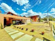 Casa nova, 3 qts, 2 suítes, piscina aquecida Casa nova, 3 qts, 2 suítes, piscina aquecida