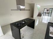 Casa nova à venda com SPA Condomínio Vila Nova Jaguari