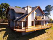 Casa nova à venda em Campos do Jordão Vista Panorâmica