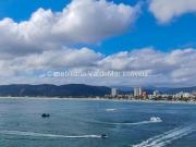 Casa nova à venda no condomínio Península, acesso direto...