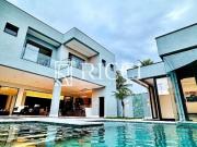 Casa nova à venda no Jardim Acapulco!