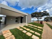 Casa nova com 03 suítes Jardim Botânico