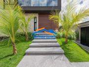 Casa Nova com 486m² em um dos Melhores Condomínios...