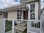 Casa nova com design moderno e acabamento premium Bela... Casa nova com design moderno e acabamento premium Bela...