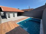 Casa nova com piscina e 2 dormitórios em Itanhaém