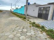 Casa nova com piscina lado praia