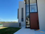 Casa nova em condomínio 350m² com 3 dormitórios na...