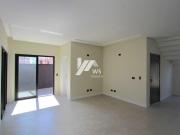 Casa nova em condomínio!