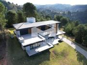 Casa nova em Condomínio