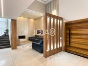 Casa nova em condomínio com 5 suítes jota8