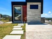 CASA NOVA EM ÓTIMA LOCALIZAÇÃO EM CONDOMÍNIO