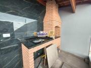 Casa nova em ótima localização, linda Piscina e Área Gourmet