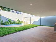 Casa nova, moderna, única na Granja Julieta! 4 suítes, 4...