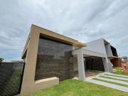 Casa Nova – Piscina – Alto Padrão – Condomínio Le Jardin...