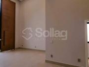 Casa nova térrea à venda, 4 suítes, piscina e sauna no...