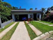 Casa nova, térrea, estilo contemporâneo. 3 suites mais 4...
