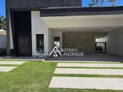 Casa novíssima dentro do condominio Mar Verde na praia...