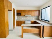 Casa nueva 4 recamaras. En venta zona norte Leon....