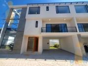 Casa Nueva a Estrenar Con Sala de Cine, Construcción...