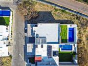Casa nueva, amplia moderna y muy segura en Burgos Corinto