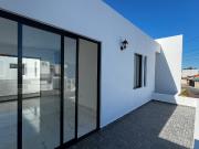 Casa nueva con 3 recámaras sobre calle principal en Boca...