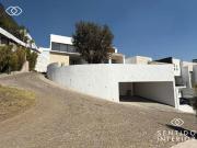 Casa NUEVA con 4 recámaras en venta, 623 m², acabados de...