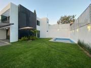 CASA NUEVA CON ALBERCA EN CONDOMINIO