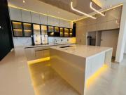 Casa nueva con alberca y frente a parque en carretera...