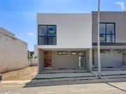 Casa NUEVA con GRAN jardin