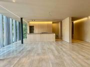 Casa Nueva con Terraza en Calle Cerrada