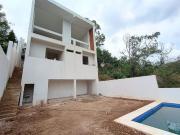 Moderna casa nueva con vista panorámica en... Moderna casa nueva con vista panorámica en...