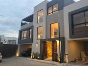 CASA NUEVA DE 3 NIVELES EN MOMOXPAN, TRATO DIRECTO