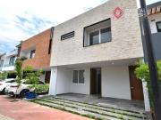 CASA NUEVA DE LUJO EN SOLARES EN VENTA