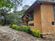 CASA NUEVA DE PROYECTO MODERNO EN AVANDARO