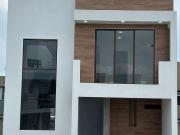 Casa nueva en Araucaria cerca de la Esmeralda, de...