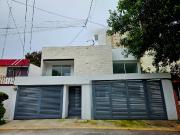 CASA NUEVA EN BOSQUES DE ECHEGARAY