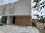 CASA NUEVA EN BOSQUES VALLARTA | DISEÑO, ESPACIO Y ROOF...