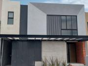 Casa Nueva en Condominio La Roca, Querétaro: Lujo,...