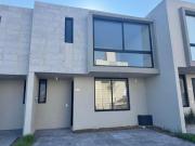 Casa nueva en coto Altika Natural Living