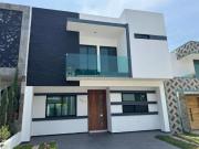 Casa nueva en coto Español, Valle Imperial, Zapopan