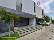 CASA NUEVA EN COTO SOLARES EN VENTA