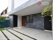 CASA NUEVA EN COTO SOLARES EN VENTA
