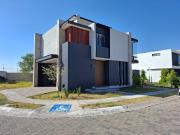 CASA NUEVA EN ESQUINA EN VENTA VALLES DEL MOLINO A LEON...