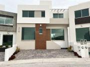 CASA NUEVA EN FRACC LOMALTA