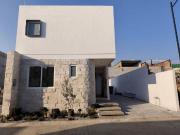 Casa Nueva en Fraccionamiento en Ahuatepec, Cuernavaca