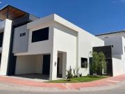 CASA NUEVA EN FRACCIONMIENTO PRIVADO LOMBARDIA IRAPUATO...