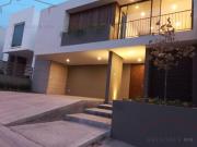 CASA NUEVA EN GRAN JARDIN